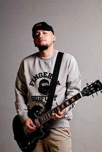 娱乐吃瓜鸭张震岳,娱乐吃瓜界的“鸭”界翘楚