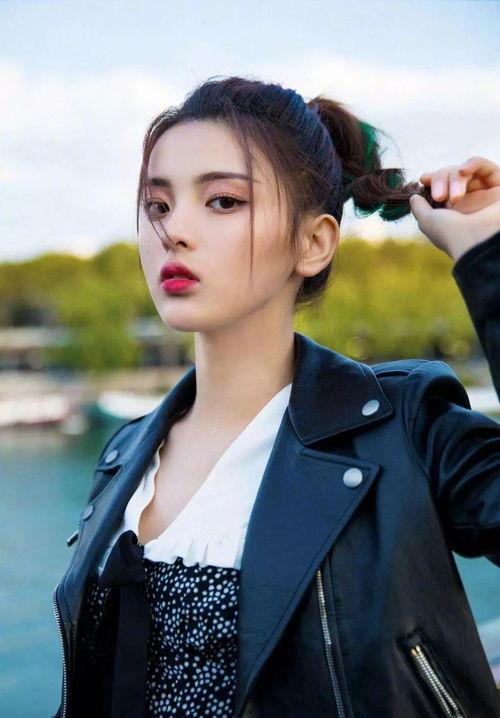 娱乐吃瓜女配图片,吃瓜群众的娱乐盛宴